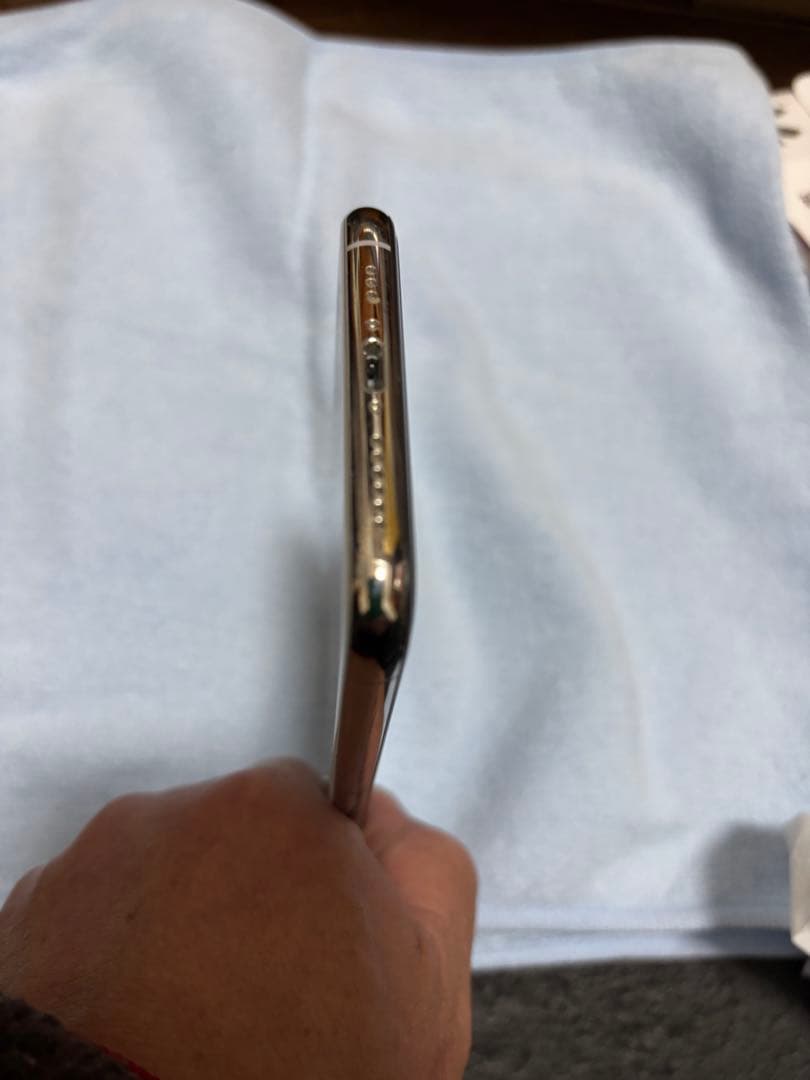 Apple iPhone XSシルバー 本体 美品