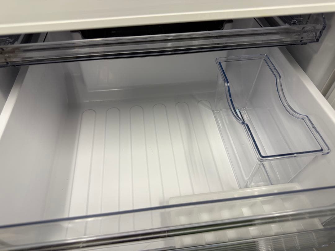 コンパクト 2ドア 冷凍庫　SJ-AK31G-W 2021