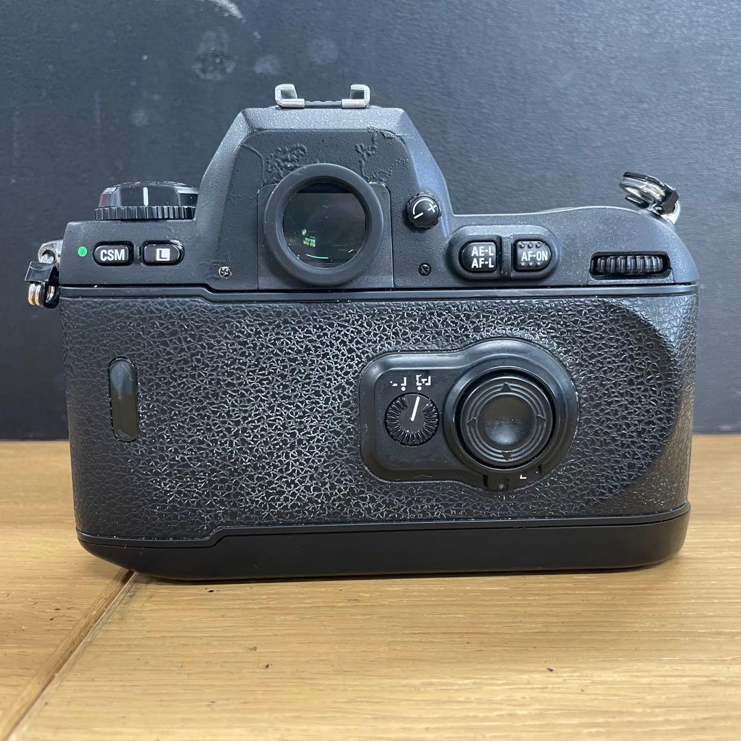 動作品 Nikon F100 フィルムカメラ 一眼レフ ボディ