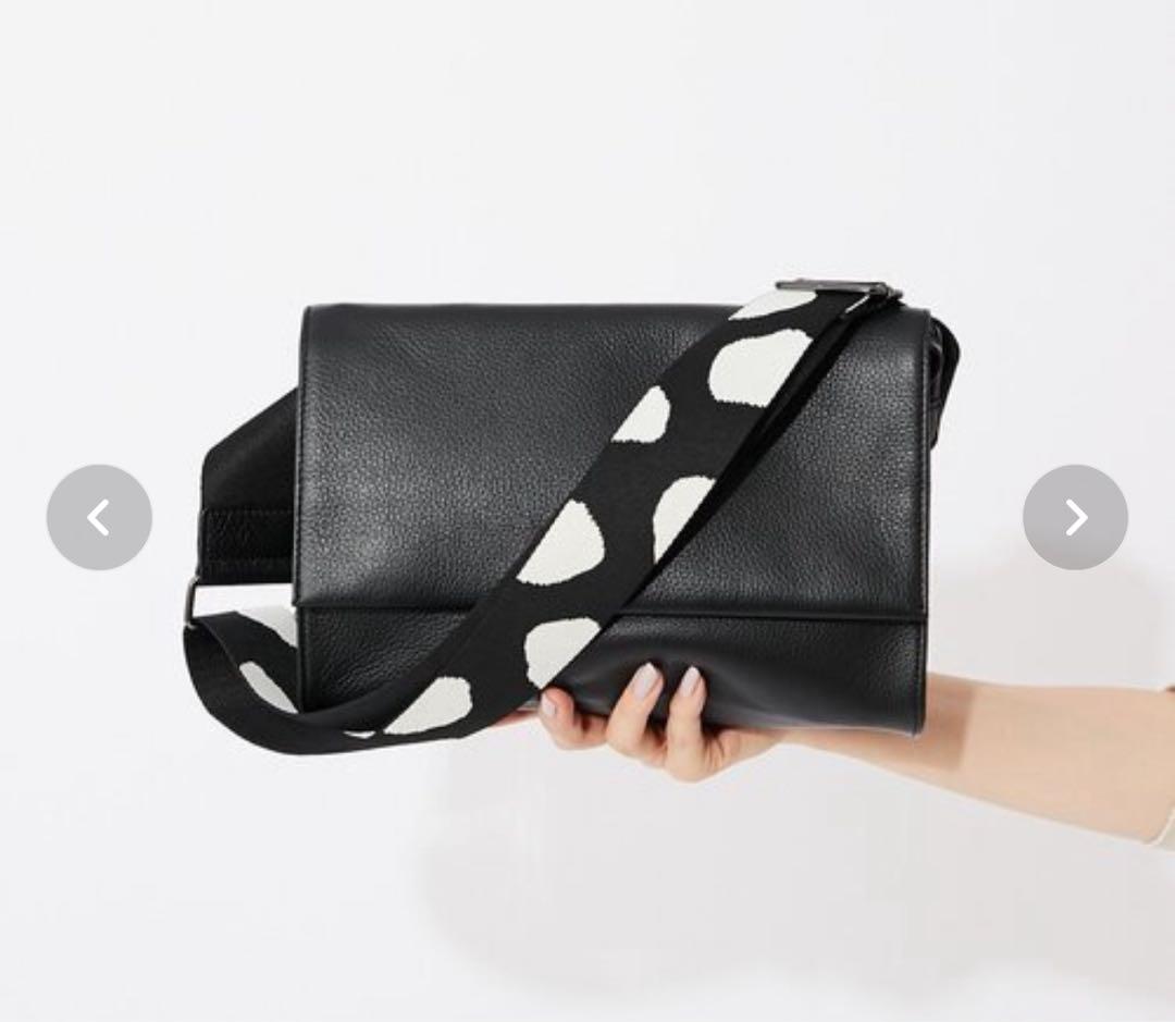 値下げearPAPILLONNER(イア パピヨネ)ワイドテープショルダーバッグ