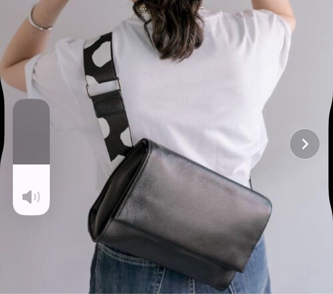 値下げearPAPILLONNER(イア パピヨネ)ワイドテープショルダーバッグ