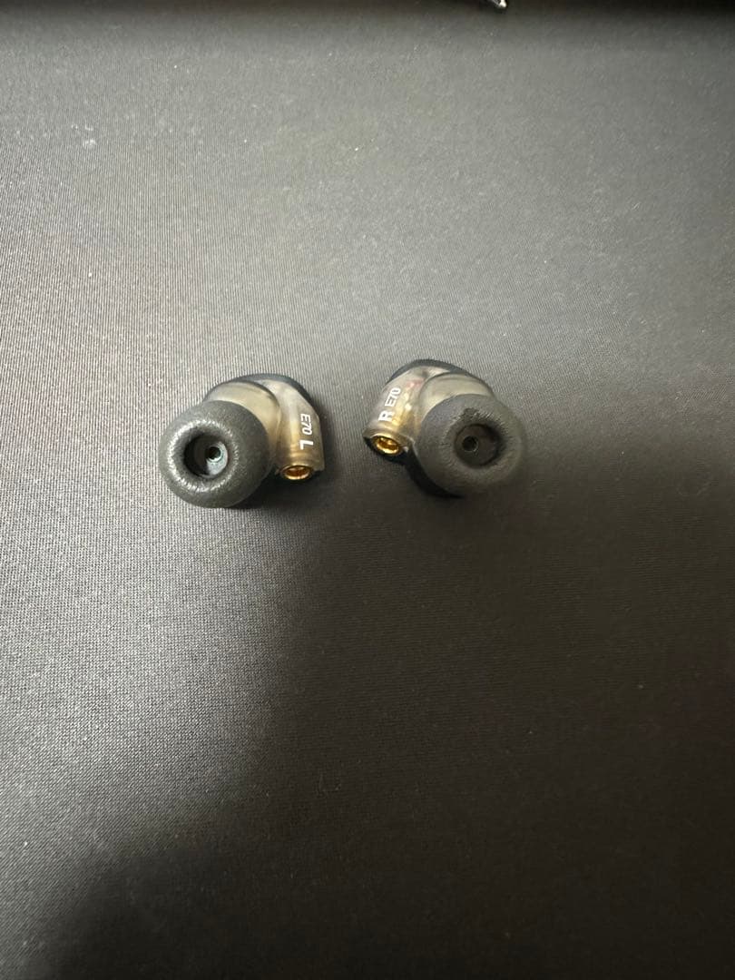 イヤホン audio-technica ATH-E70