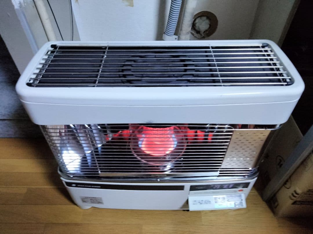 引き取り及び近郊配達限定出品！札幌発コロナFF石油ストーブ2013年式中古品