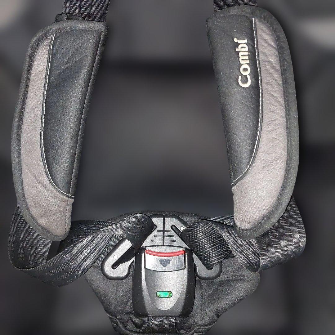 【極美品】コンビ　クルムーヴ シートベルト式　チャイルドシート