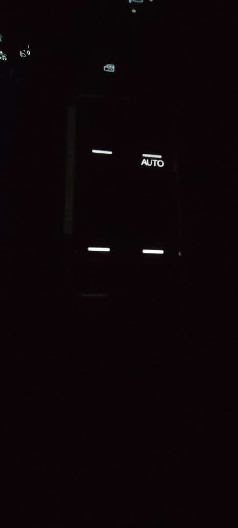 Honda N-WGN 照明付きパワーウィンドウスイッチ