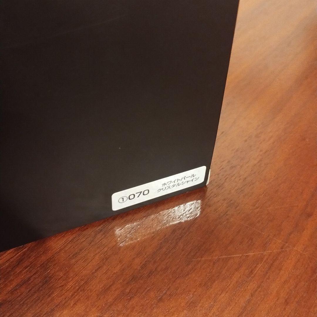 HARRIER　パールホワイト　ミニカー 1/30 　ノベルティ