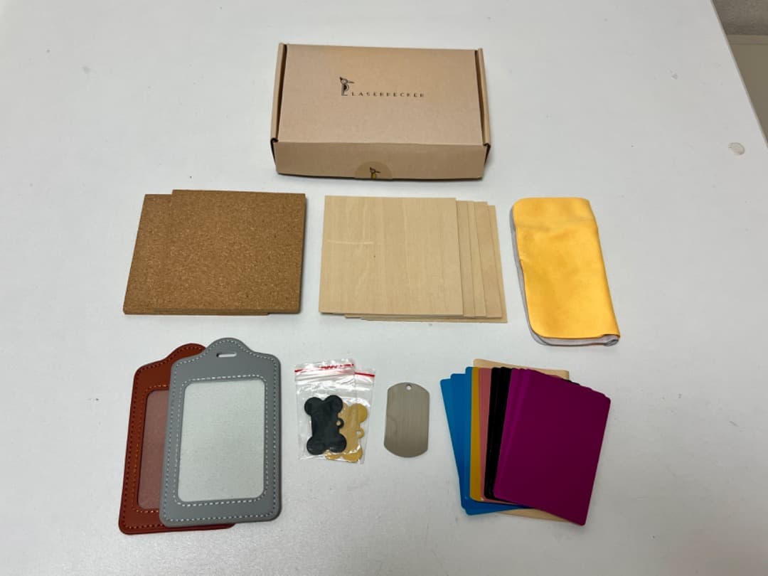 LaserPecker2 レーザーペッカー2 彫刻機、電動台座、パワーバンク付