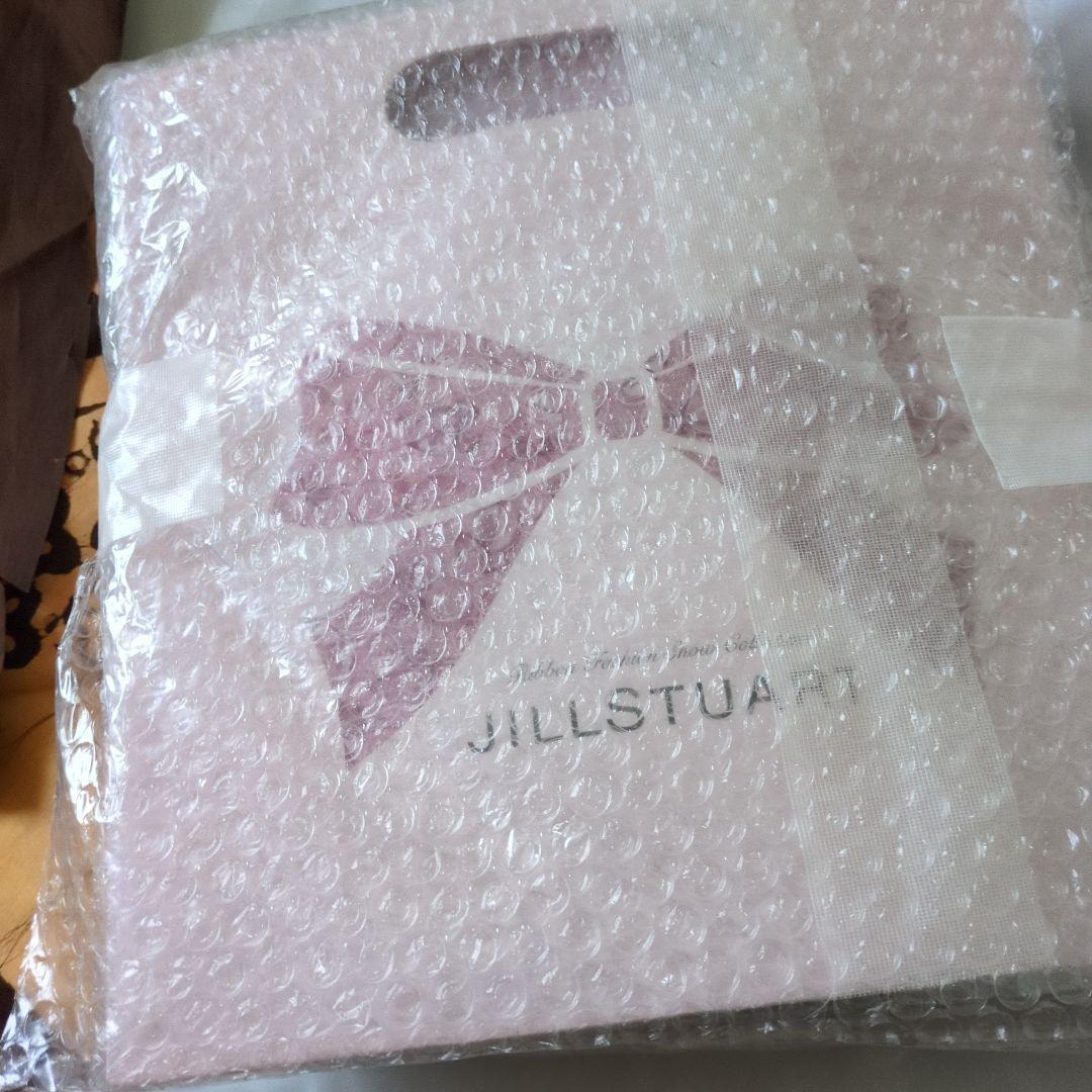 新品未使用 未開封JILL STUART 2025コフレ（ロクシタンサンプル付）
