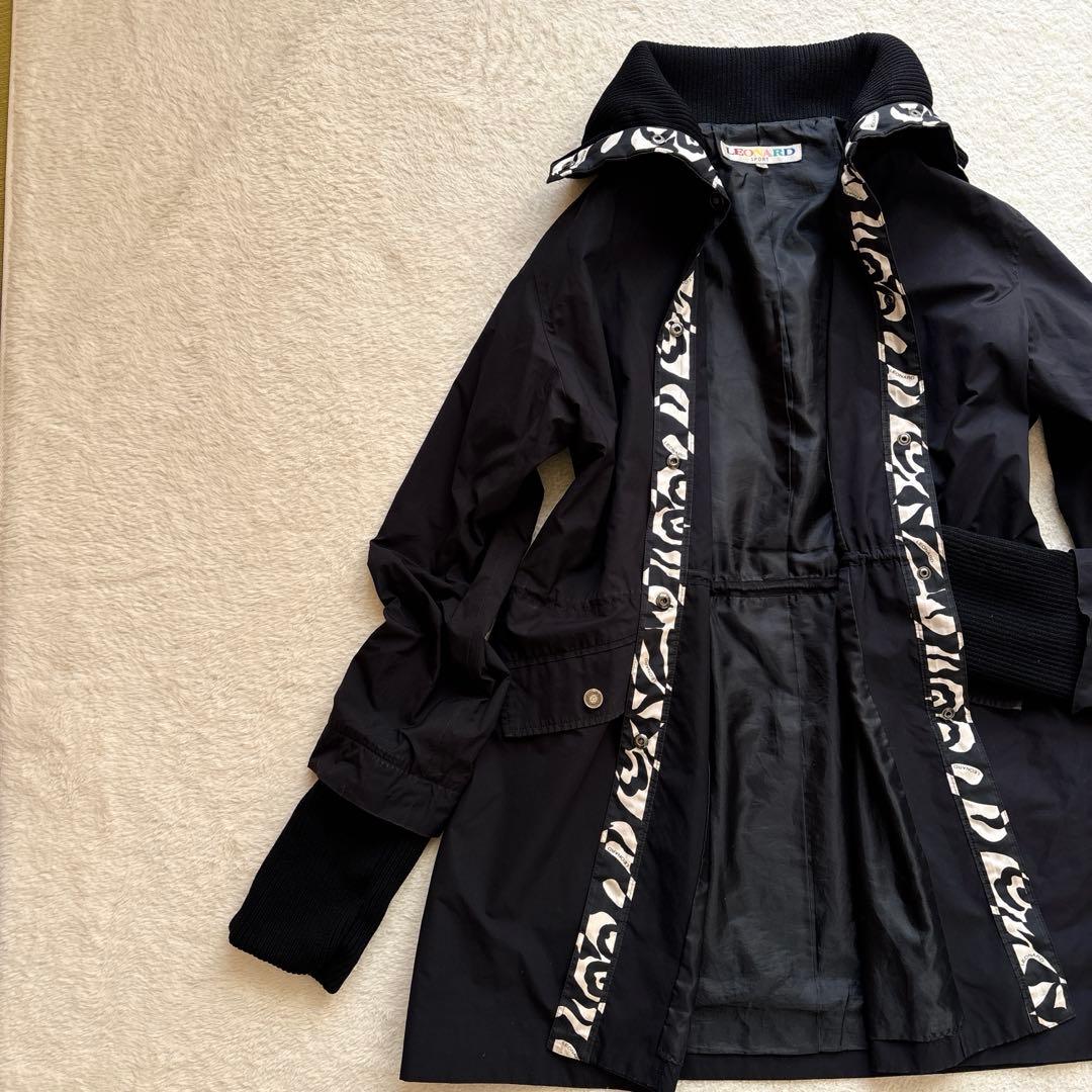 レオナールスポーツ　ナイロンコート　総柄パイピング　襟裏柄　袖リブ