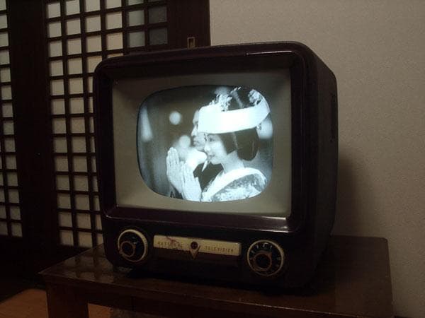 ナショナル初期型ブラウン管白黒テレビ プロの整備済みです　きれいに映ります