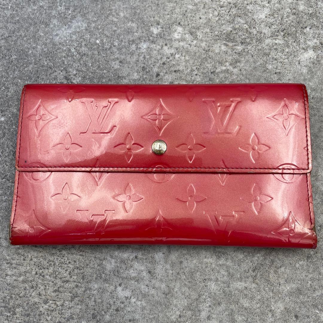 【微美品】ルイヴィトン　ヴェルニ　長財布　折り財布　レッド　赤