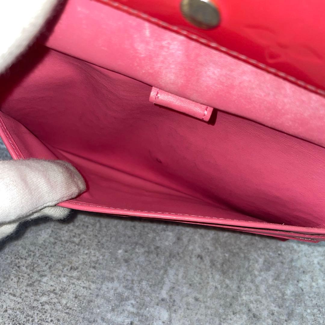 【微美品】ルイヴィトン　ヴェルニ　長財布　折り財布　レッド　赤