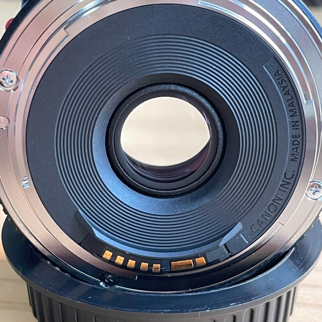 Canon EF 40mm f/2.8 STM レンズ