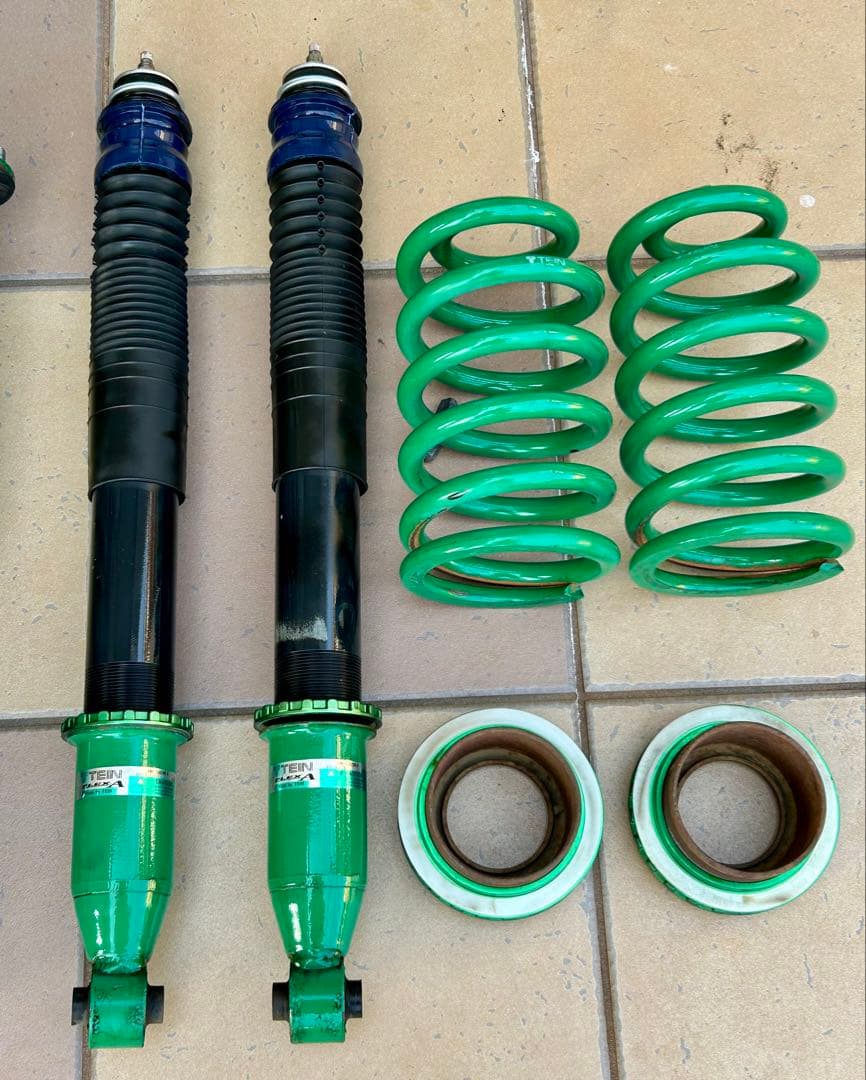 20系アルファード、20系ヴェルファイア、50系エスティマ　TEIN 車高調。