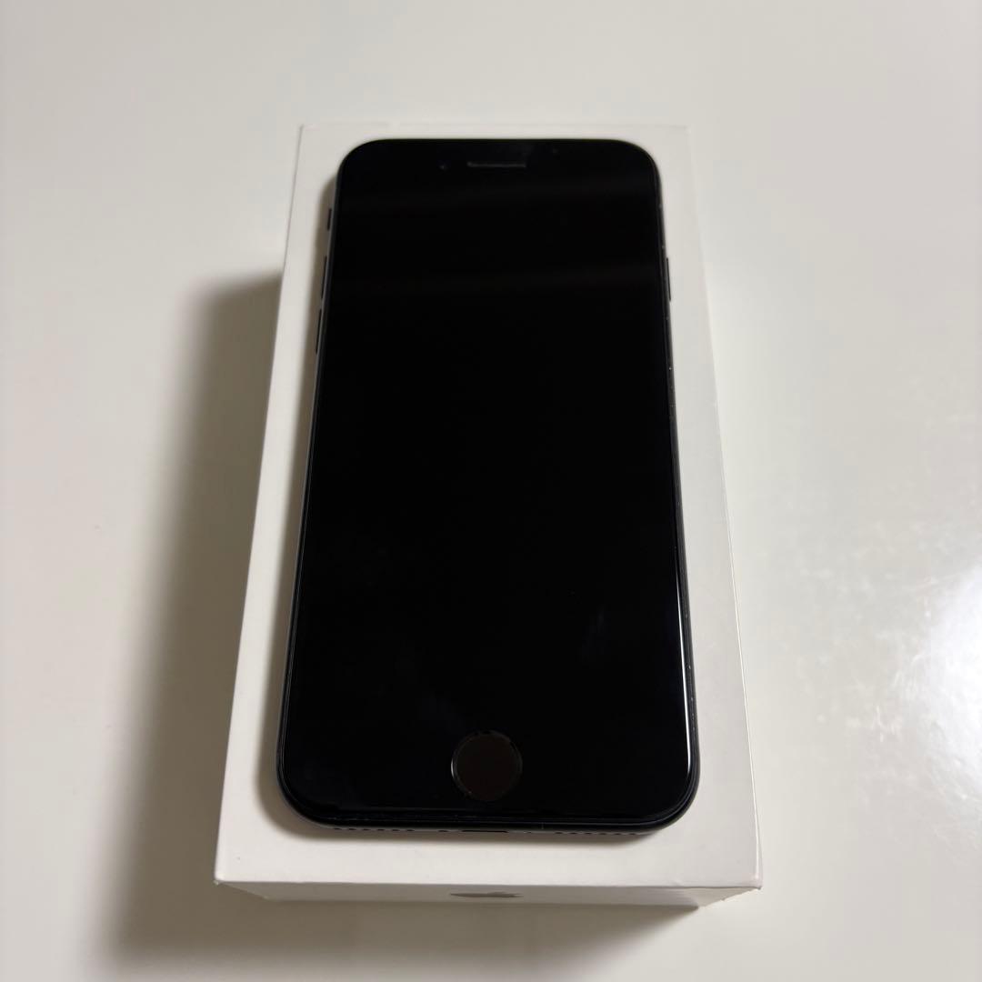 【極美品】iPhone SE (第2世代) 本体 128GB SIMフリー