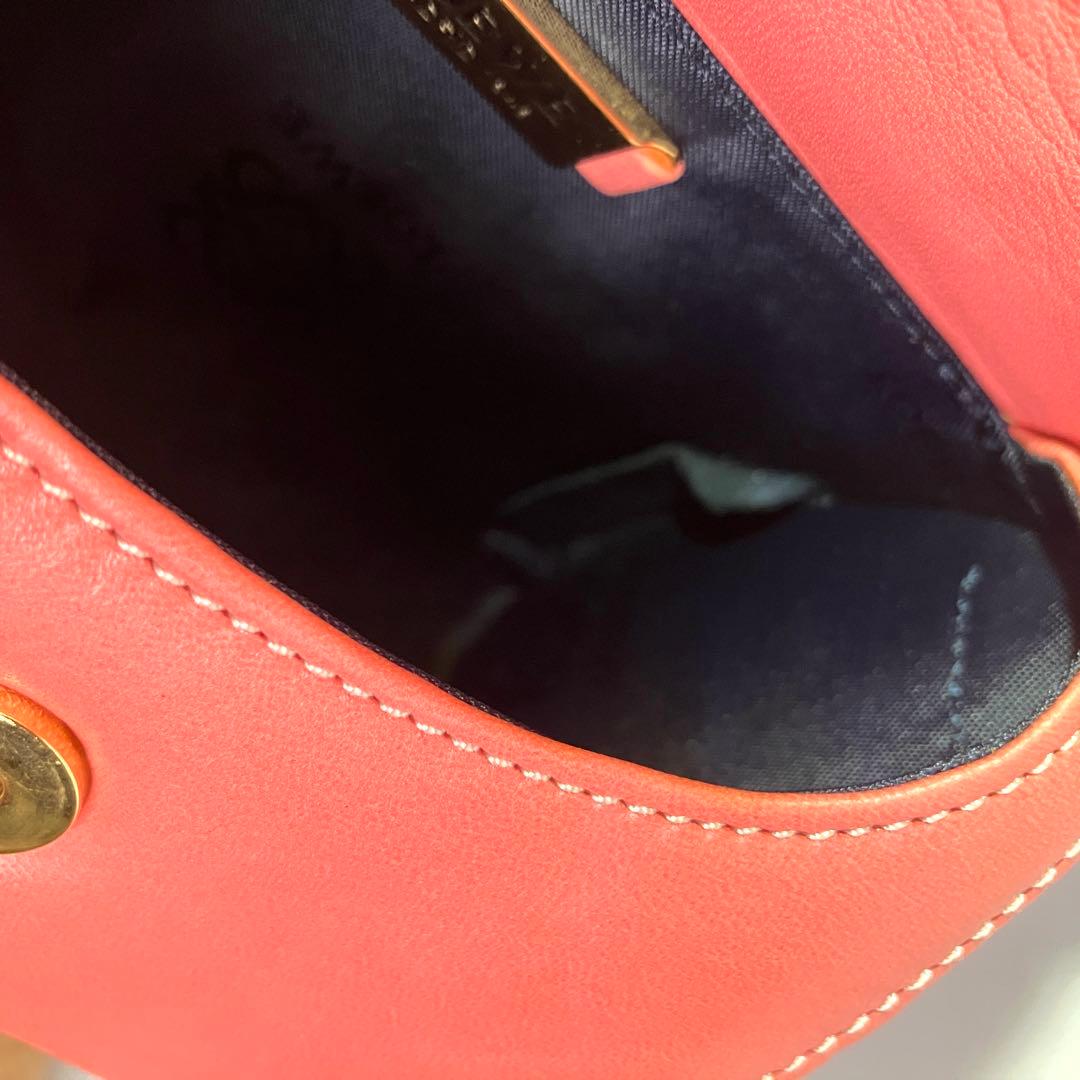 LOEWE 花モチーフ ピンクレザー ミニハンドバッグ