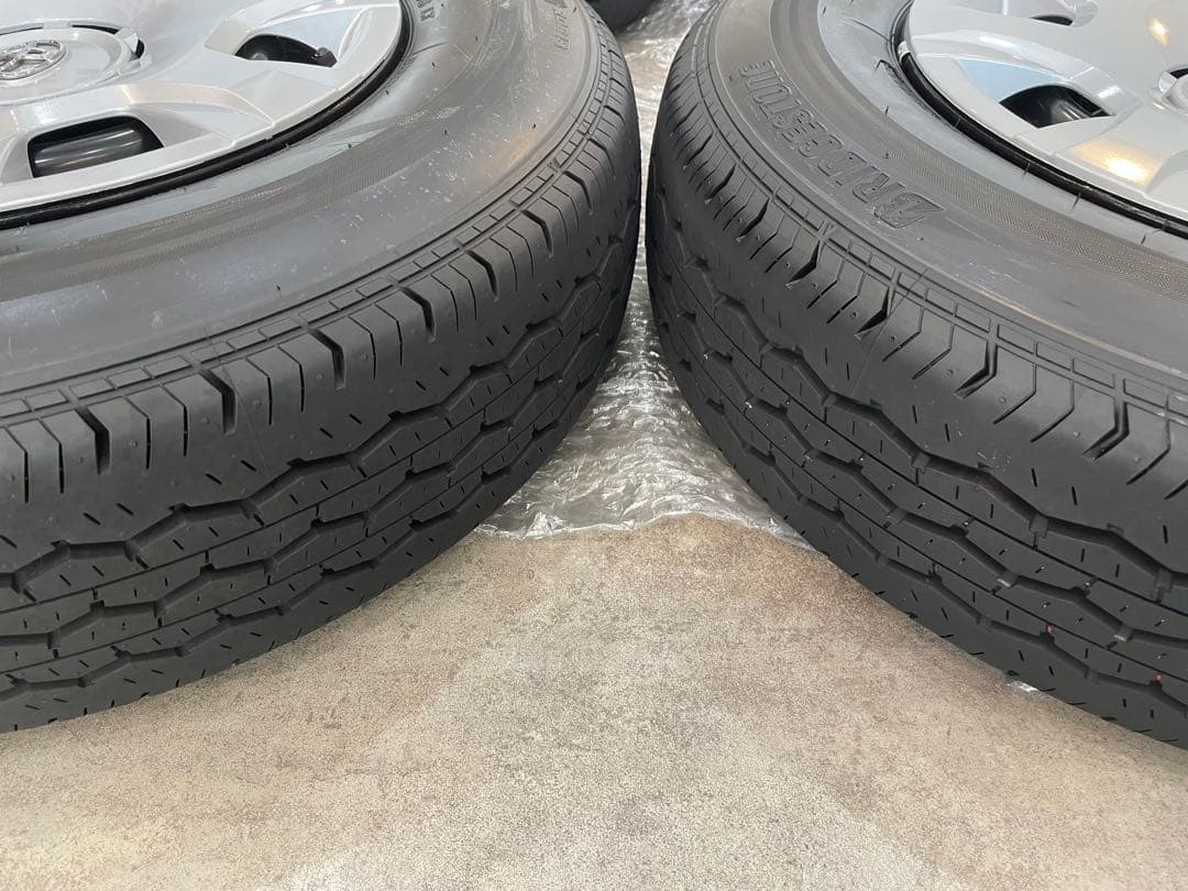 ハイエース純正ホイールタイヤセット ブリヂストンエコピア 15インチ