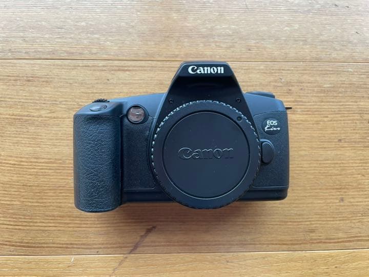 【お値下げ中】Canon NEW EOS KISS(B)