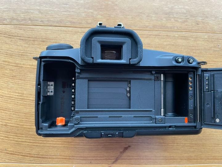 【お値下げ中】Canon NEW EOS KISS(B)