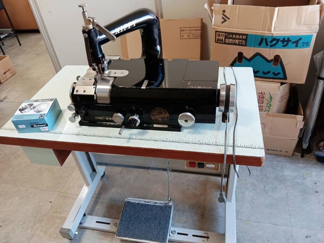 ニッピ　NIPPY 革漉き機　NP-1