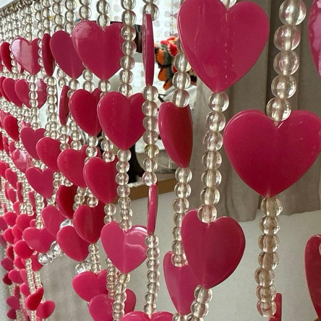 もも　　　レトロポップのれん　ピンクハート型