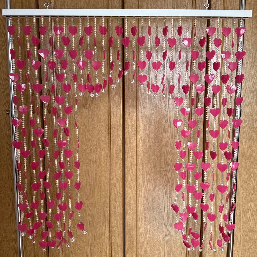 もも　　　レトロポップのれん　ピンクハート型