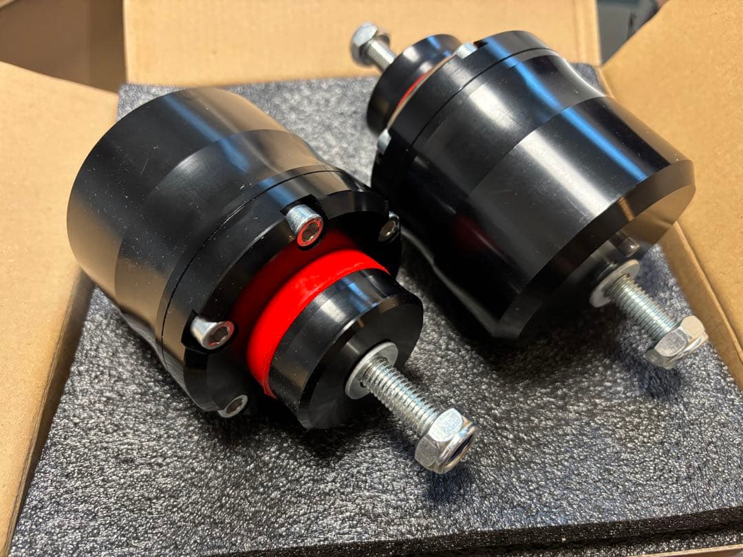 【即納】新品未使用 Z33 V35 強化 エンジン/ミッションマウントセット