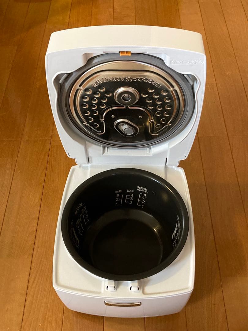 三菱　炊飯器　5.5合炊き　NJ-VEC10-H