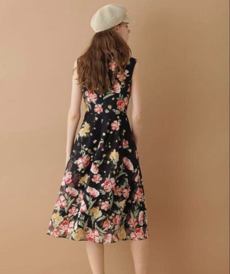 芸能人着用♡グレースコンチネンタル フラワープリント3Dワンピース 36