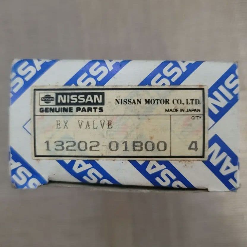 日産純正部品　バルブ　エキゾースト13202-01B00　4本入