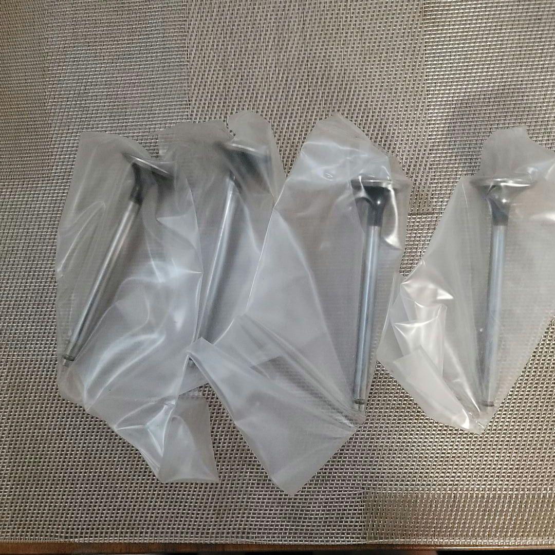 日産純正部品　バルブ　エキゾースト13202-01B00　4本入