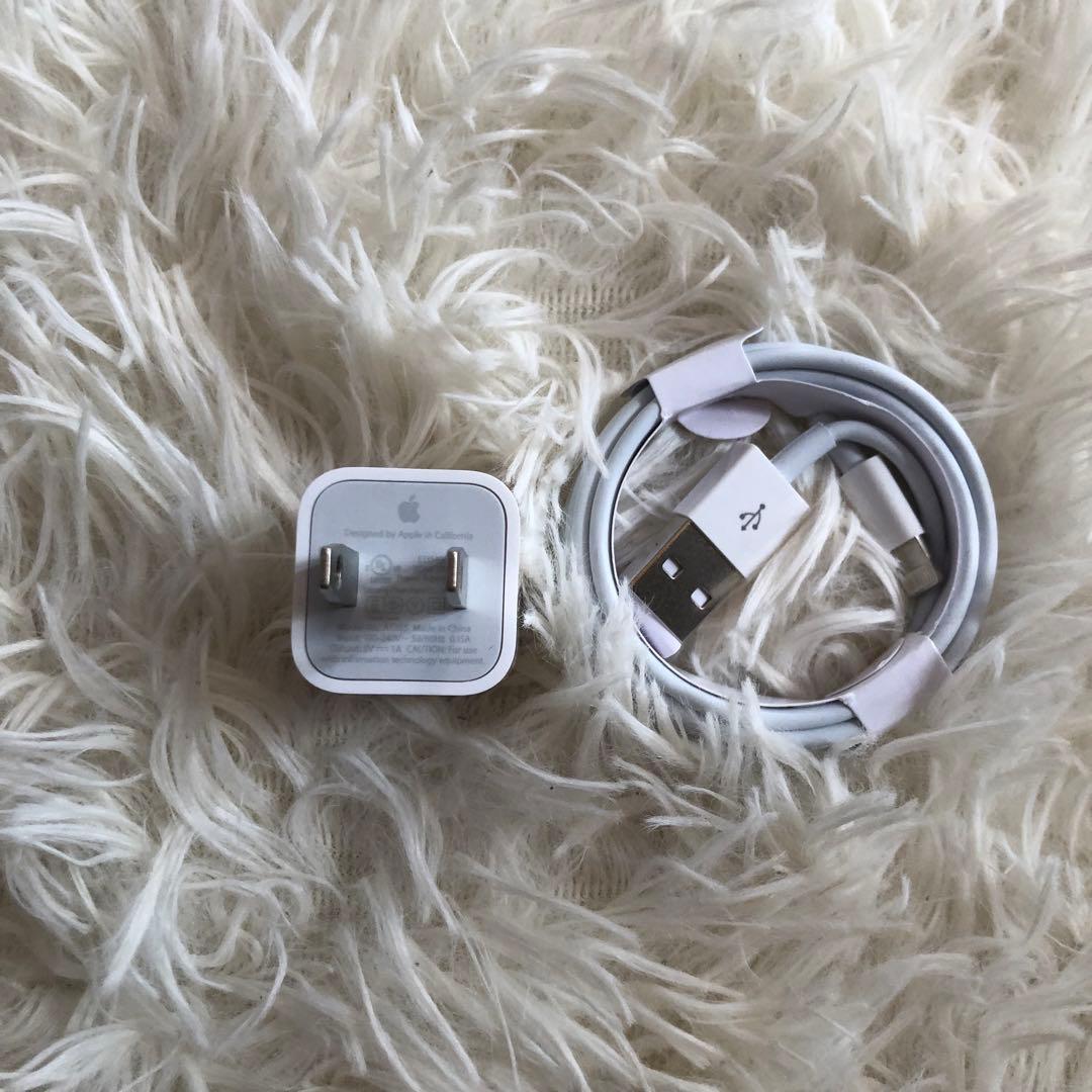 【即購入OK】iPad 第8世代 セルラーモデル【極美品】 #76 【付属品】