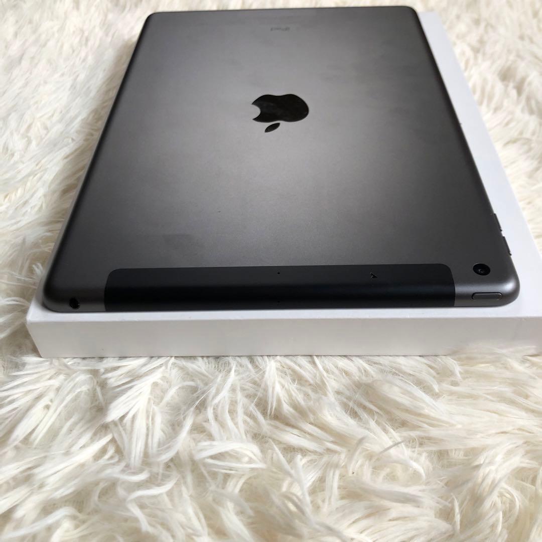 【即購入OK】iPad 第8世代 セルラーモデル【極美品】 #76 【付属品】