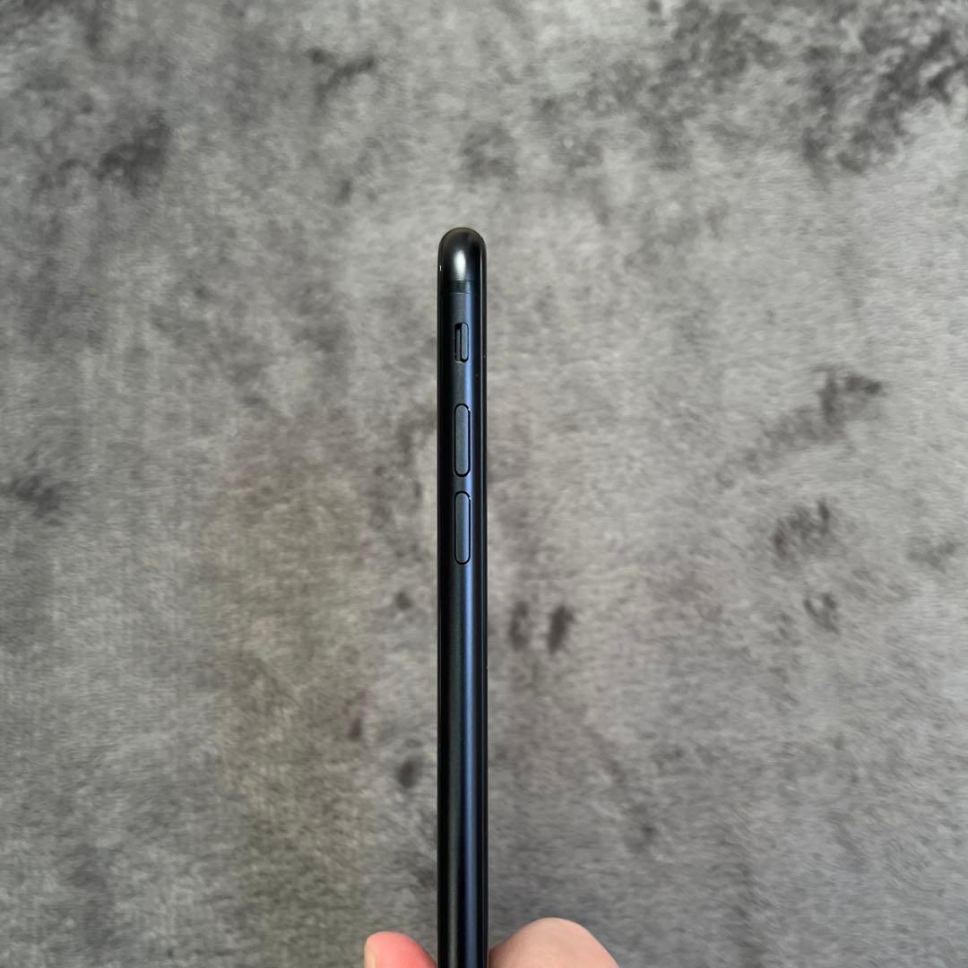 iPhone SE2 256GB SIMロック解除済 ブラック（黒）