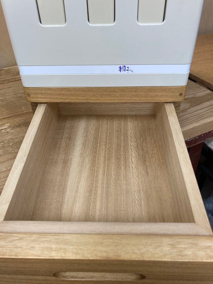 桐の米びつ20kg用　桐子モダン　ほぼ未使用　A