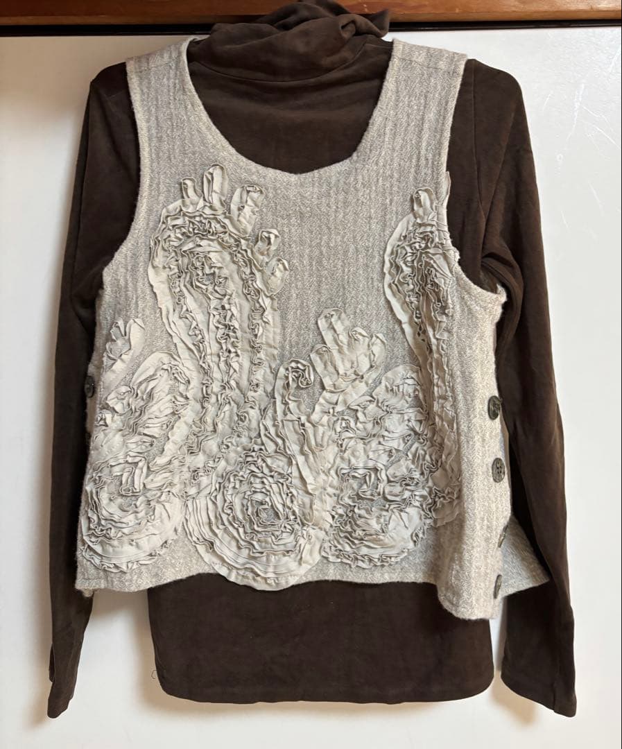 Le-Fluyフラワー刺繍 ベスト