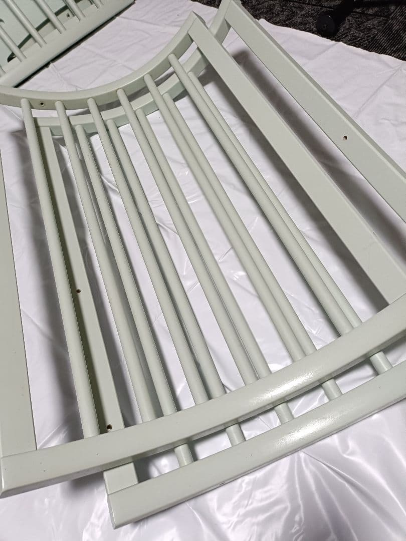 中古・良品　STOKKE ベビーベッド V2　ミントグリーン　おまけ付き