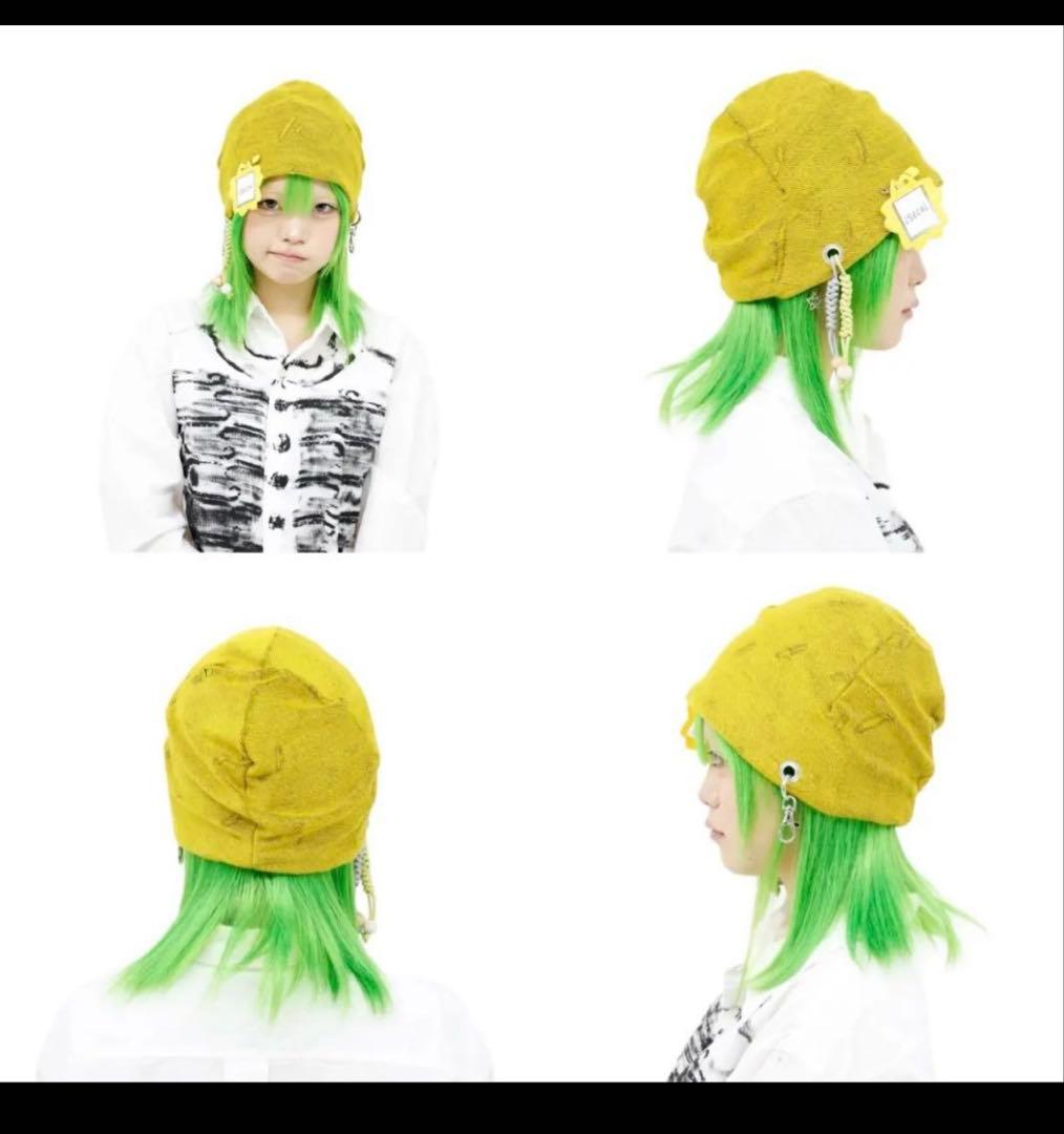 isecai Whimgy Beanie Charcoal × Yellow