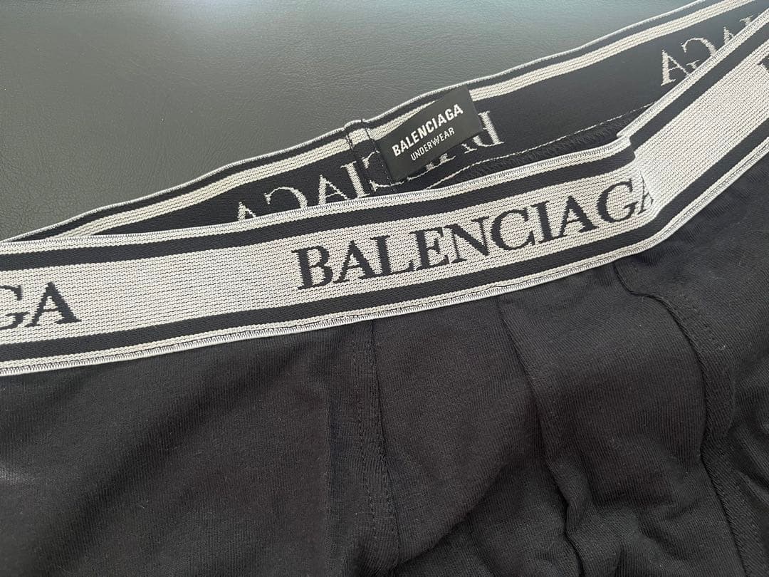 BALENCIAGA 新品　ロゴ入りボクサーパンツ ブラック
