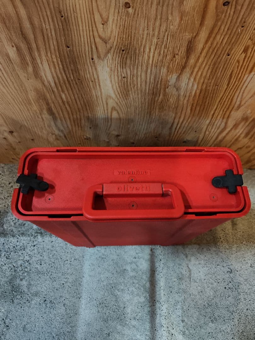 オリベッティ　タイプライター