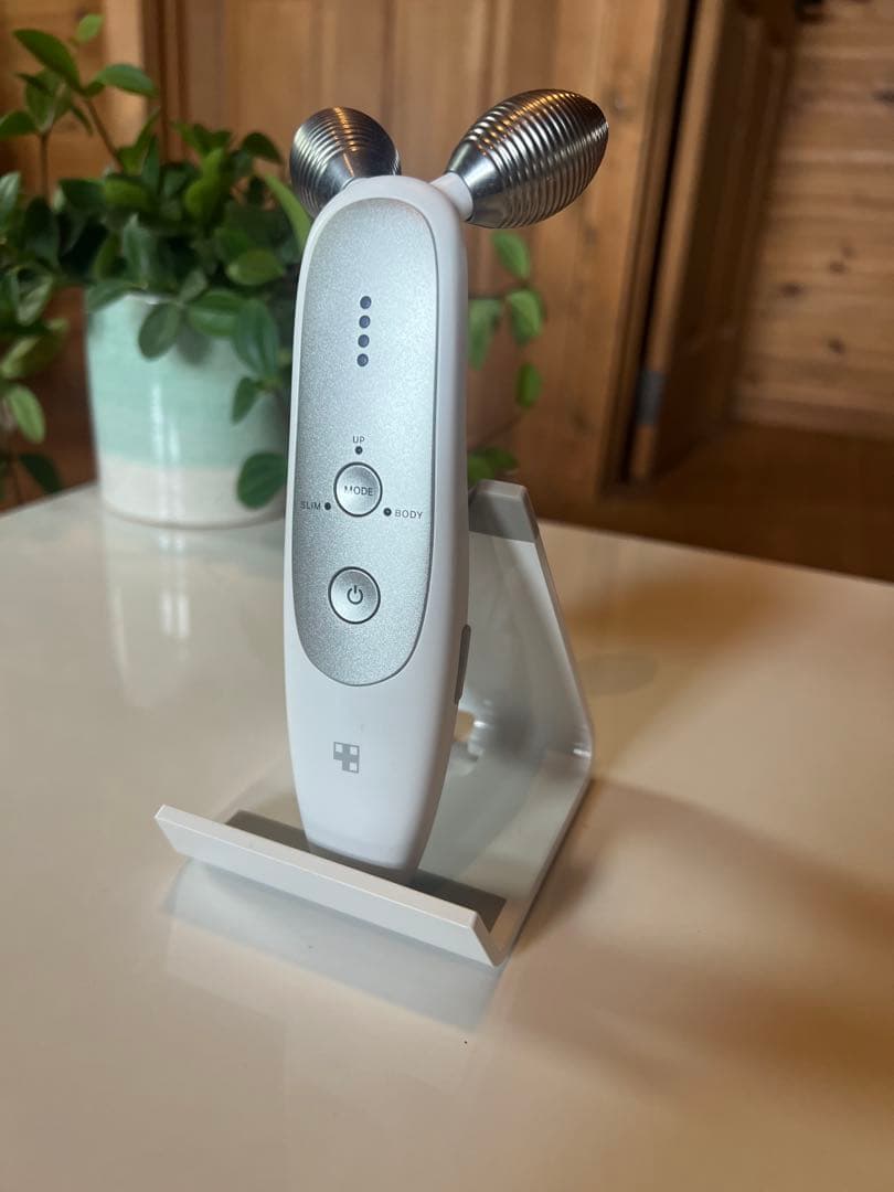 Nan様用【正規品】メディキューブ AGE-R 美顔器2種＋ジェル付属セット