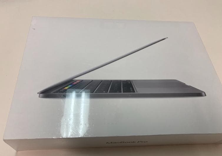 シュリンク付新品未開封Apple MacBook Pro 2020 A2251
