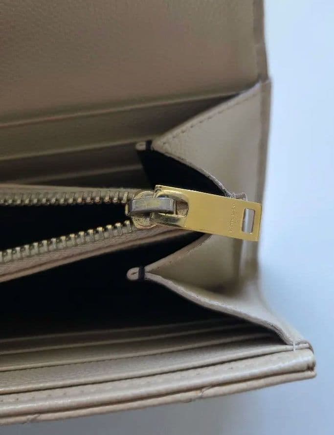 サンローラン YSL 長財布 ベージュ 正規品 付属品完備　週末お値下げ