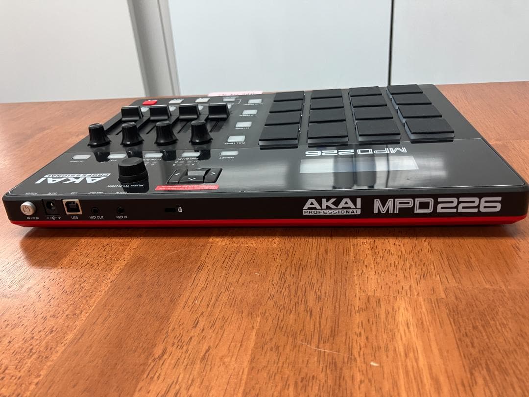 AKAI MPD226 ①
