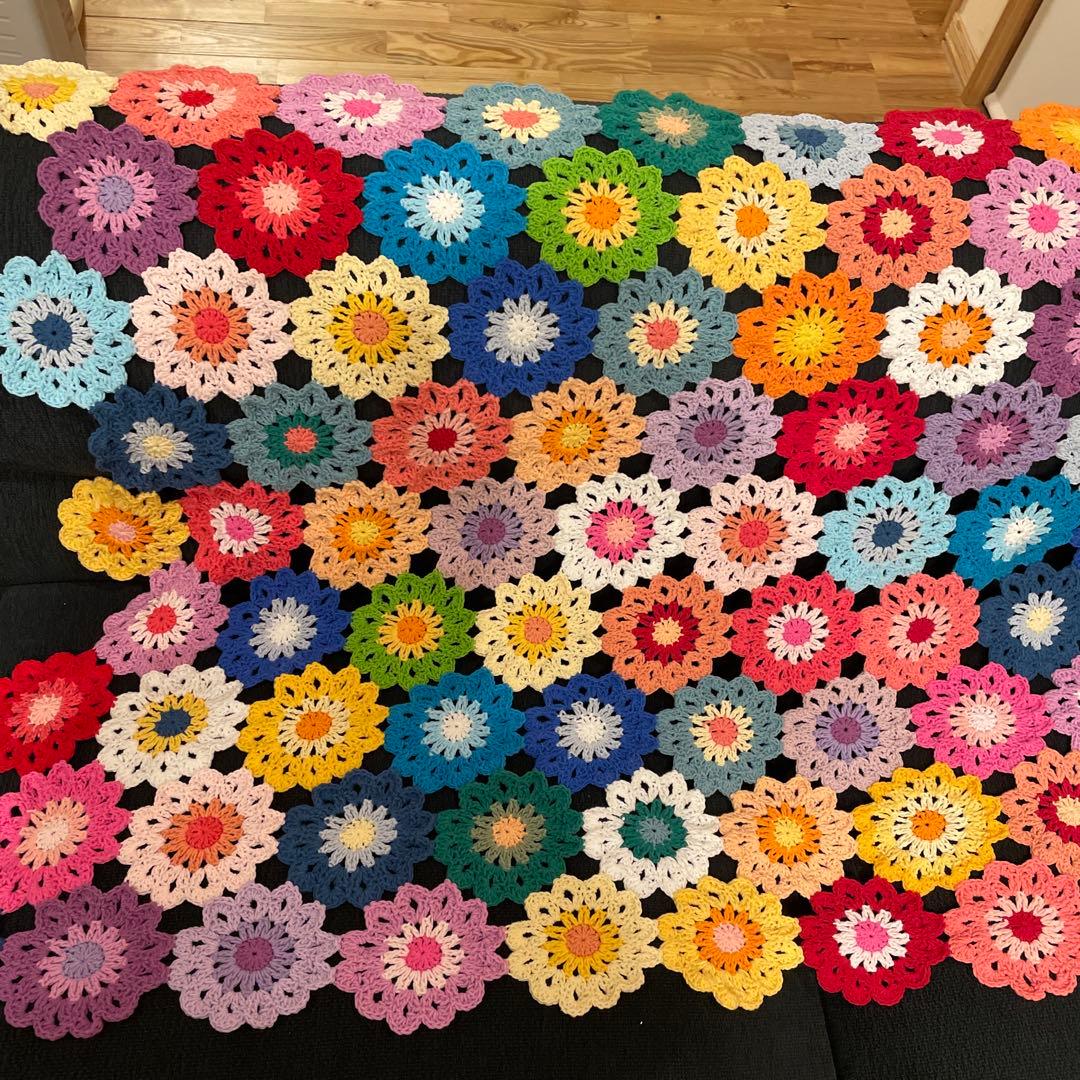 ハンドメイド　お花がたくさん　ブランケット　モチーフ　コットン
