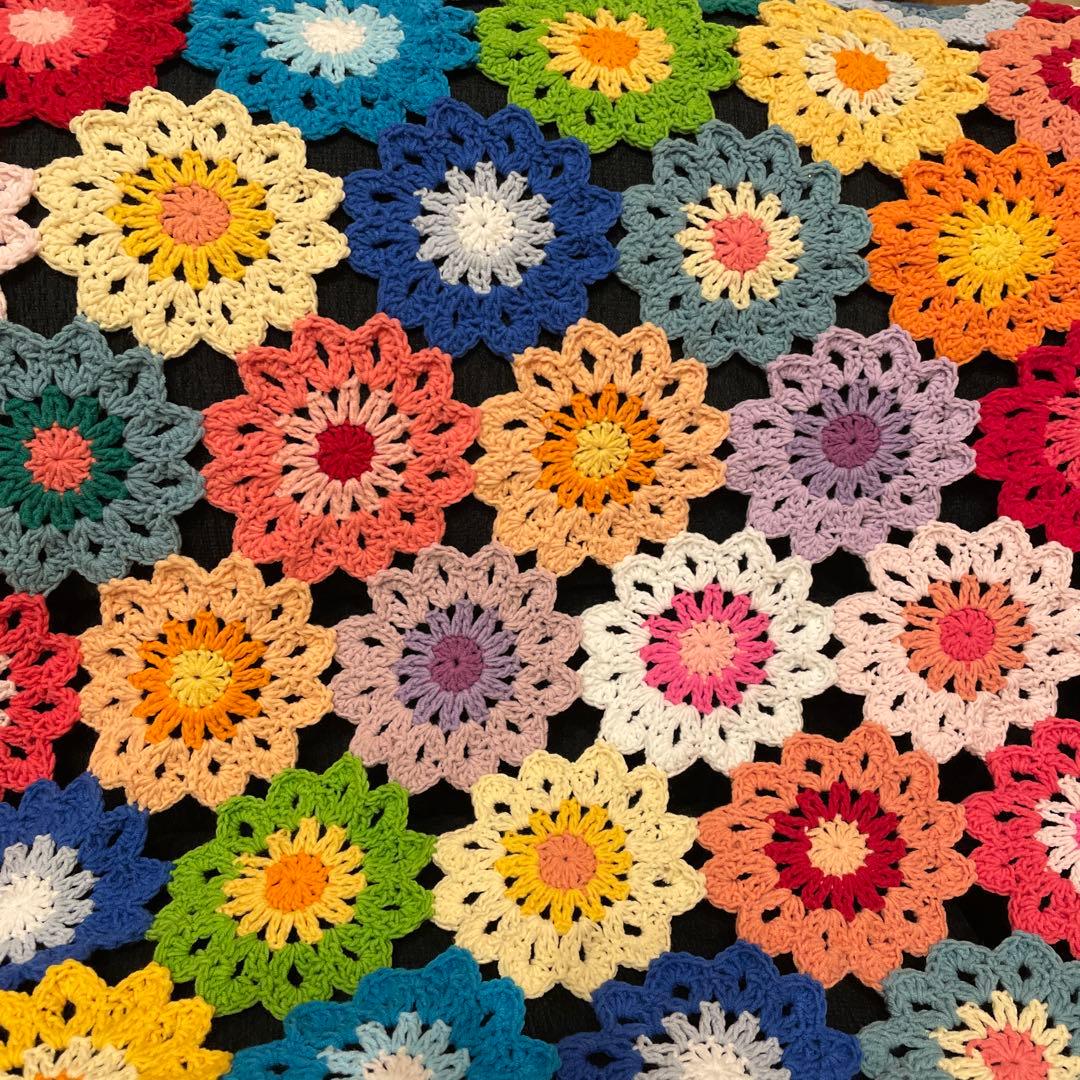 ハンドメイド　お花がたくさん　ブランケット　モチーフ　コットン