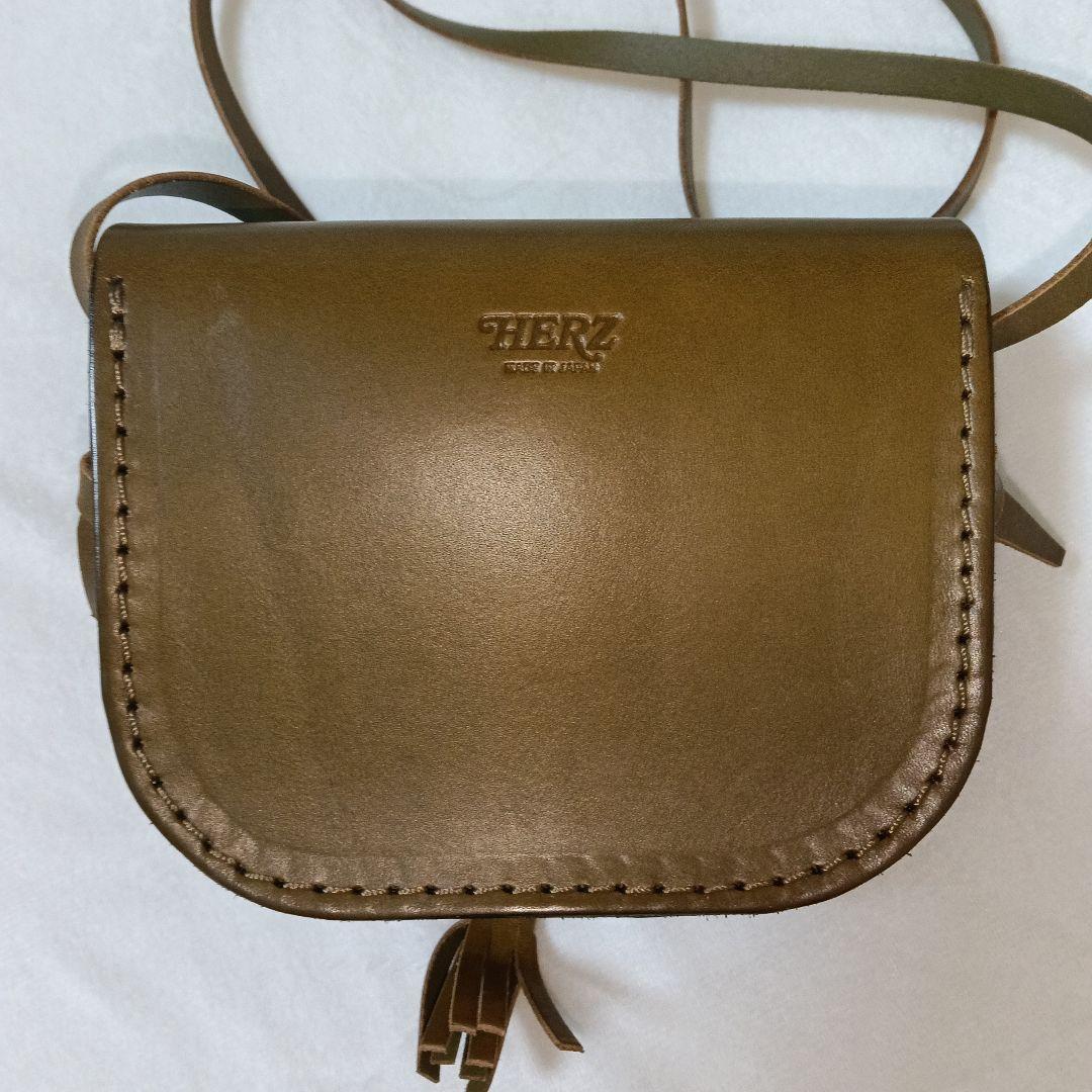 ヘルツ　タッセルポシェット