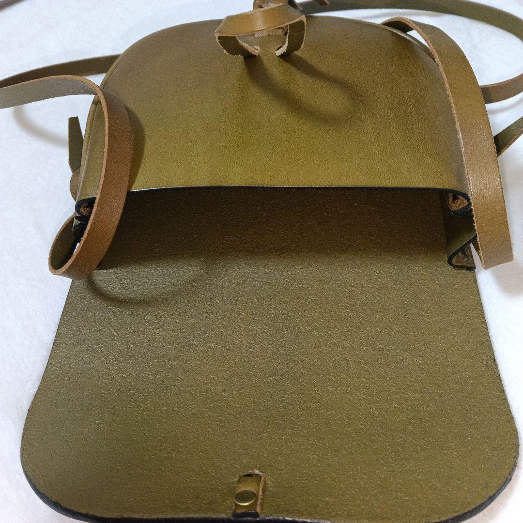 ヘルツ　タッセルポシェット