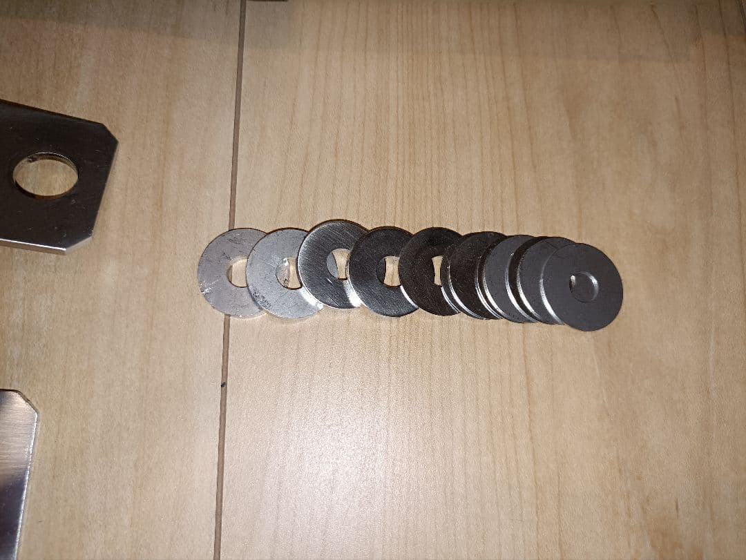 【くるぅ】スペーシア　モーションコントロールビーム　フロント　中古