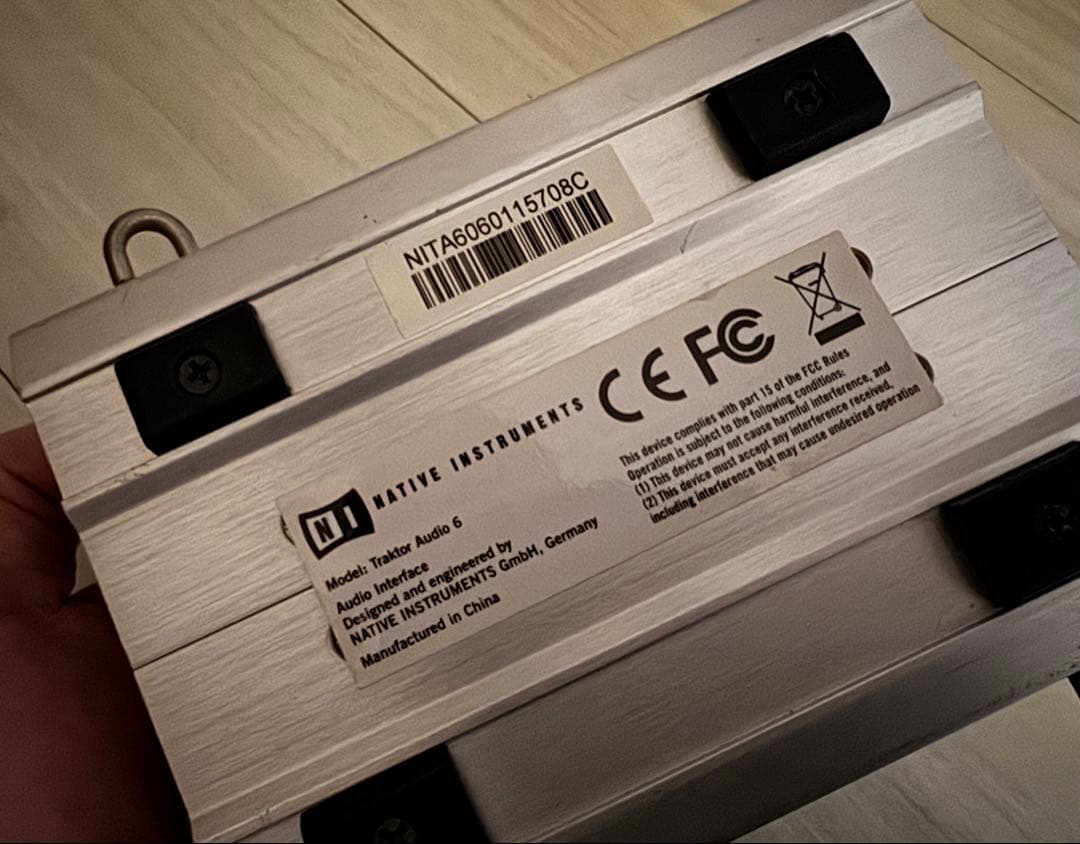 Native Instruments Traktor Audio 6 本体のみ